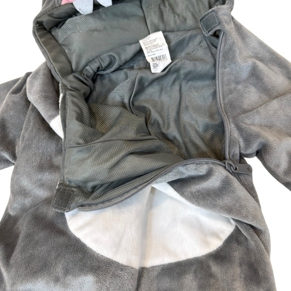 Baby Shark Halloween Costume Infant/Toddler 18-24 Months Target Plush Jumpsuit - Picture 8 of 9